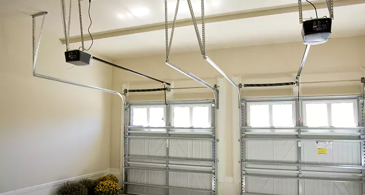 Residential Emergency Garage Door Repair in Homestead, FL