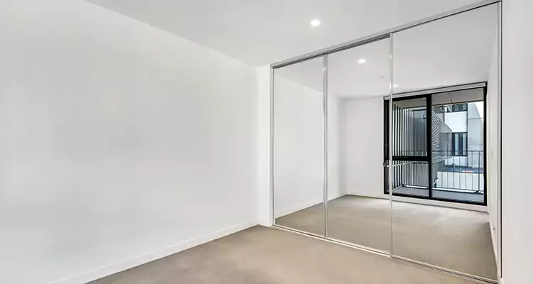 Why Homeowners Choose Us for Sliding Mirror Door Replacement in Homestead, FL