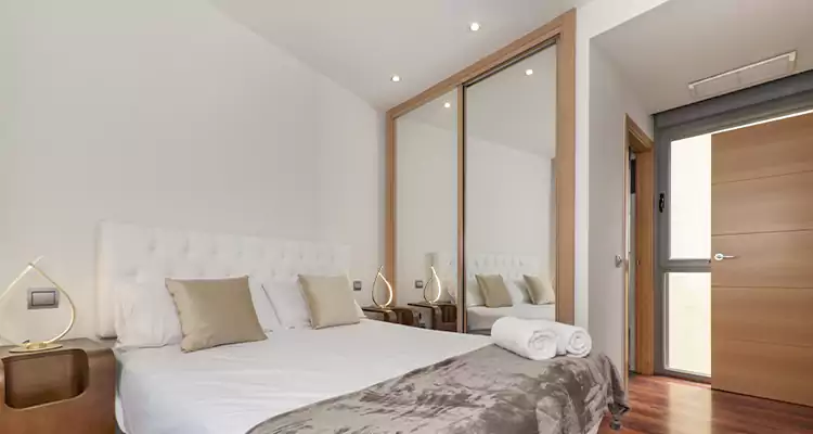 Sliding Wardrobe Door Mirror Replacement in Homestead, FL
